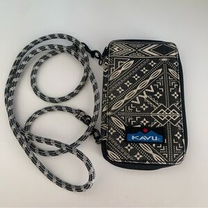 KAVU Go Time Crossbody Wallet Geometric Black White Southwest Aztec Western Zip